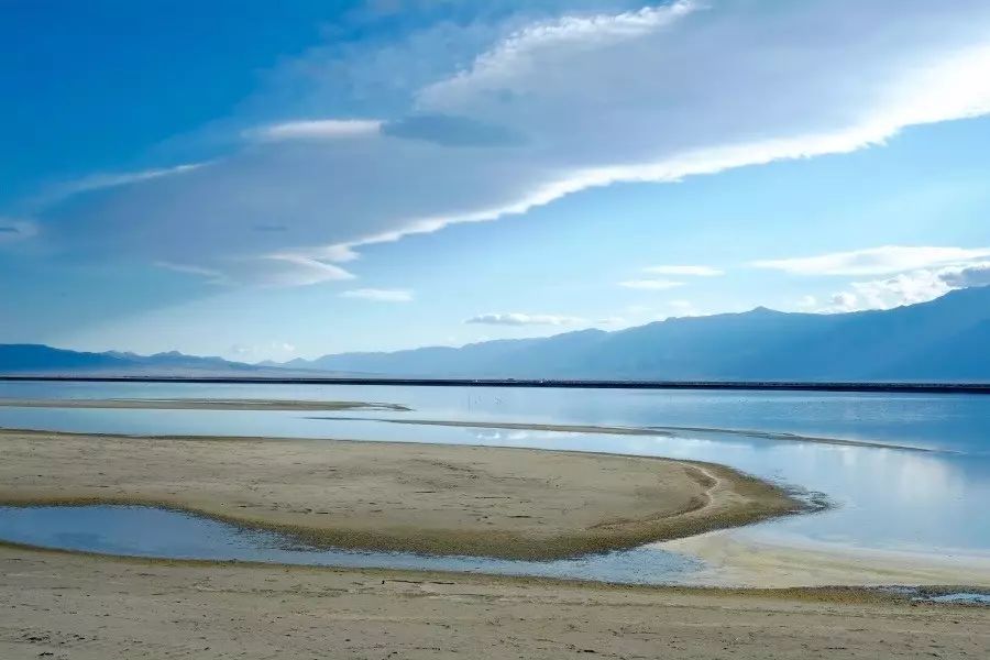 重现消失的湖泊景观和野生生境大地艺术也可以又美又实用