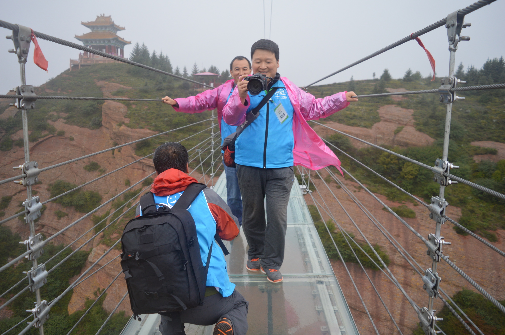 旅游 正文  走进固原西吉龙王坝村,整座乡村变成了景区,农户变成了