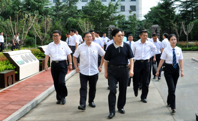 简讯 路局局长王保国到费县站区调研生产生活一体化建设