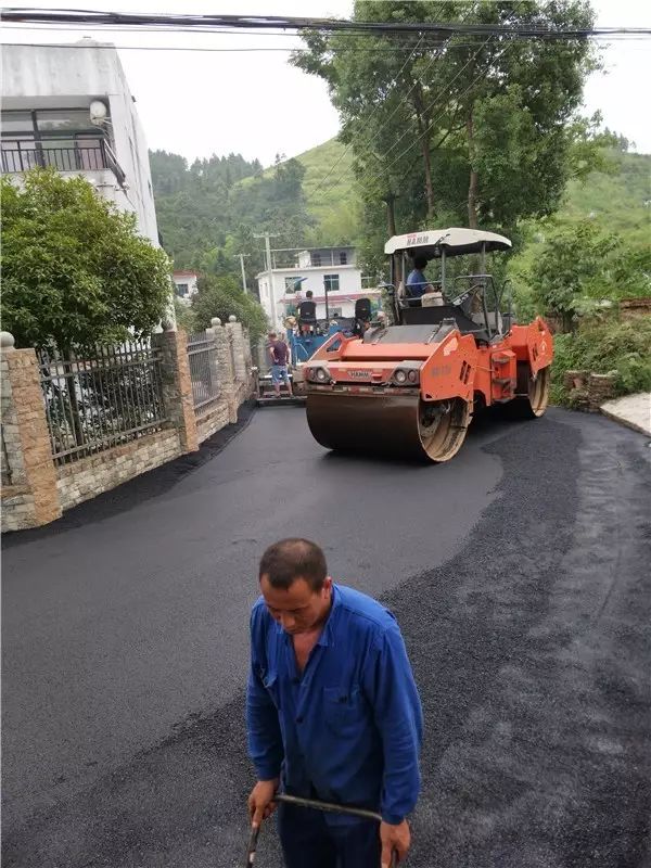 【主攻项目"新路立成—东源乡掀起乡村道路升级改造高潮