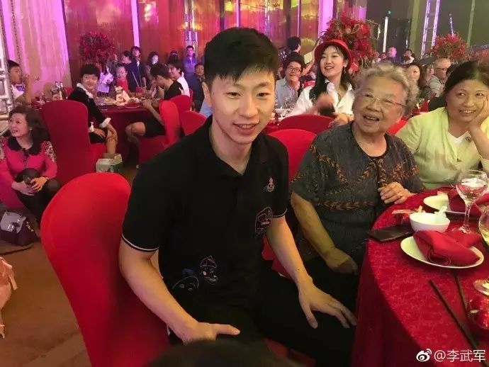 李晓霞婚纱照_孔令辉老婆李晓霞(2)