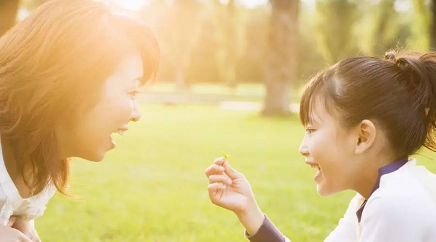 一直没有特别多的感受,但上街的时候,眼神却不自觉地看着小孩子,我