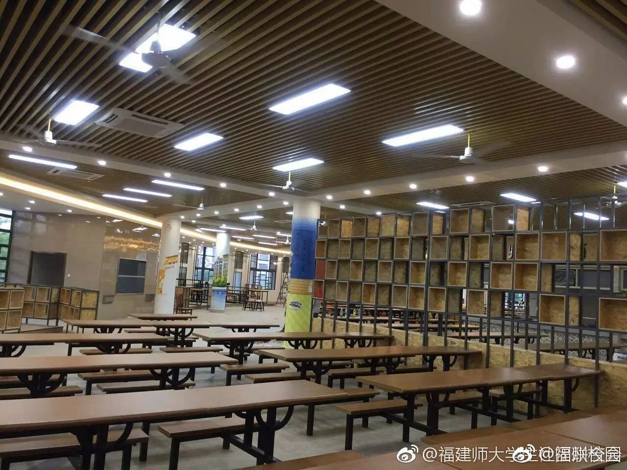 山西某大学食堂相当"华丽"!全国高校食堂集体变身!