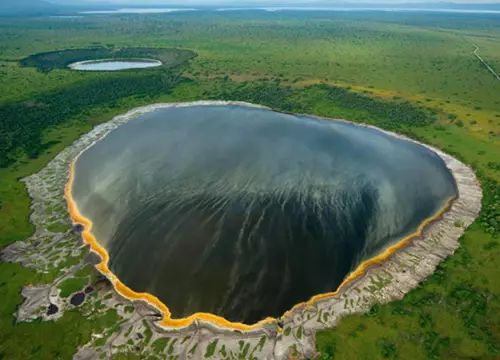 盘点全球12个最美火山湖