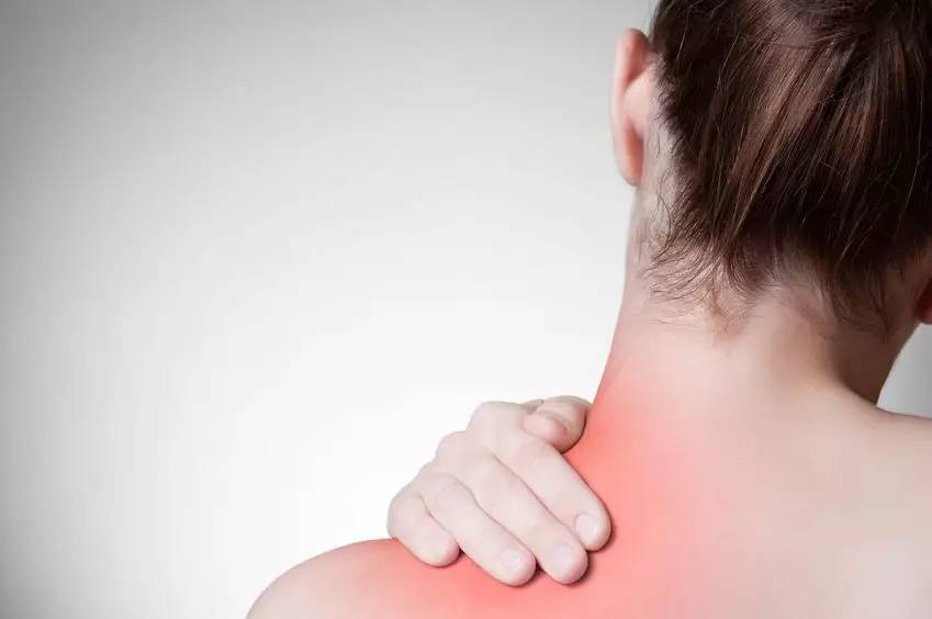 肩膀常常酸痛该怎么办?