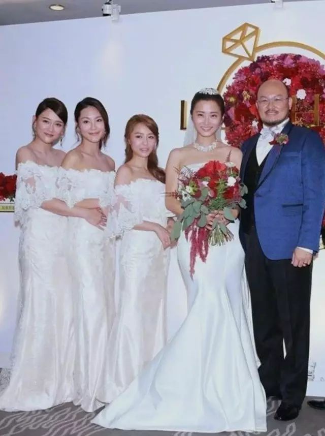 陈乔恩第三次当伴娘又被催婚,赵小侨婚礼真是一场"回忆杀"!