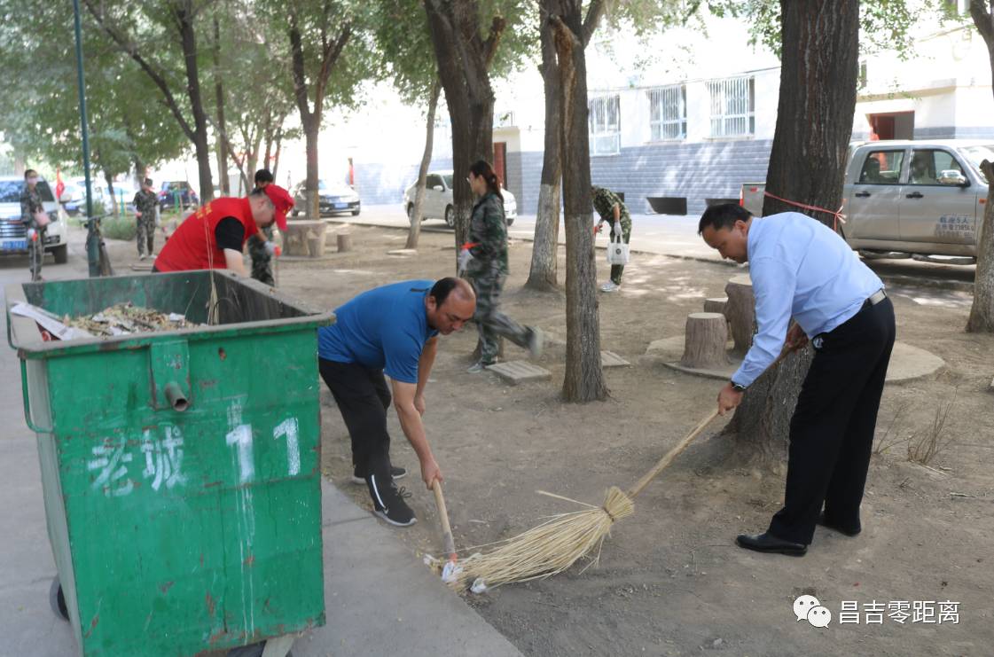 城市满眼都是红马甲公益正在成为昌吉市民追求的新风尚