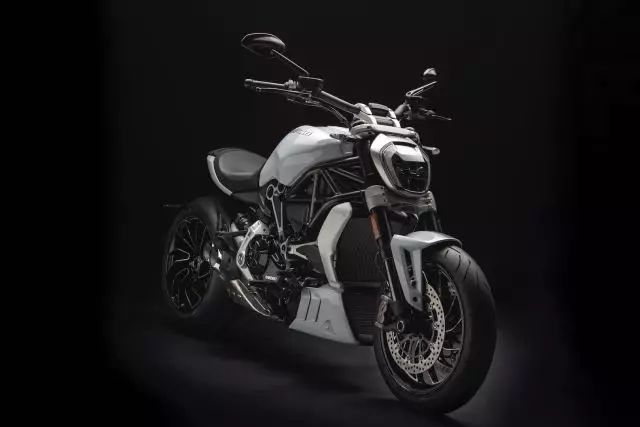 2018 ducati xdiavel s 新色"冰山白"发布