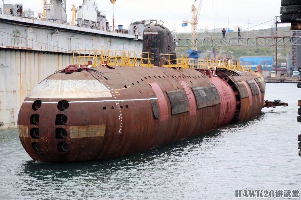 苏联第一艘核潜艇"列宁共青团"号再次下水