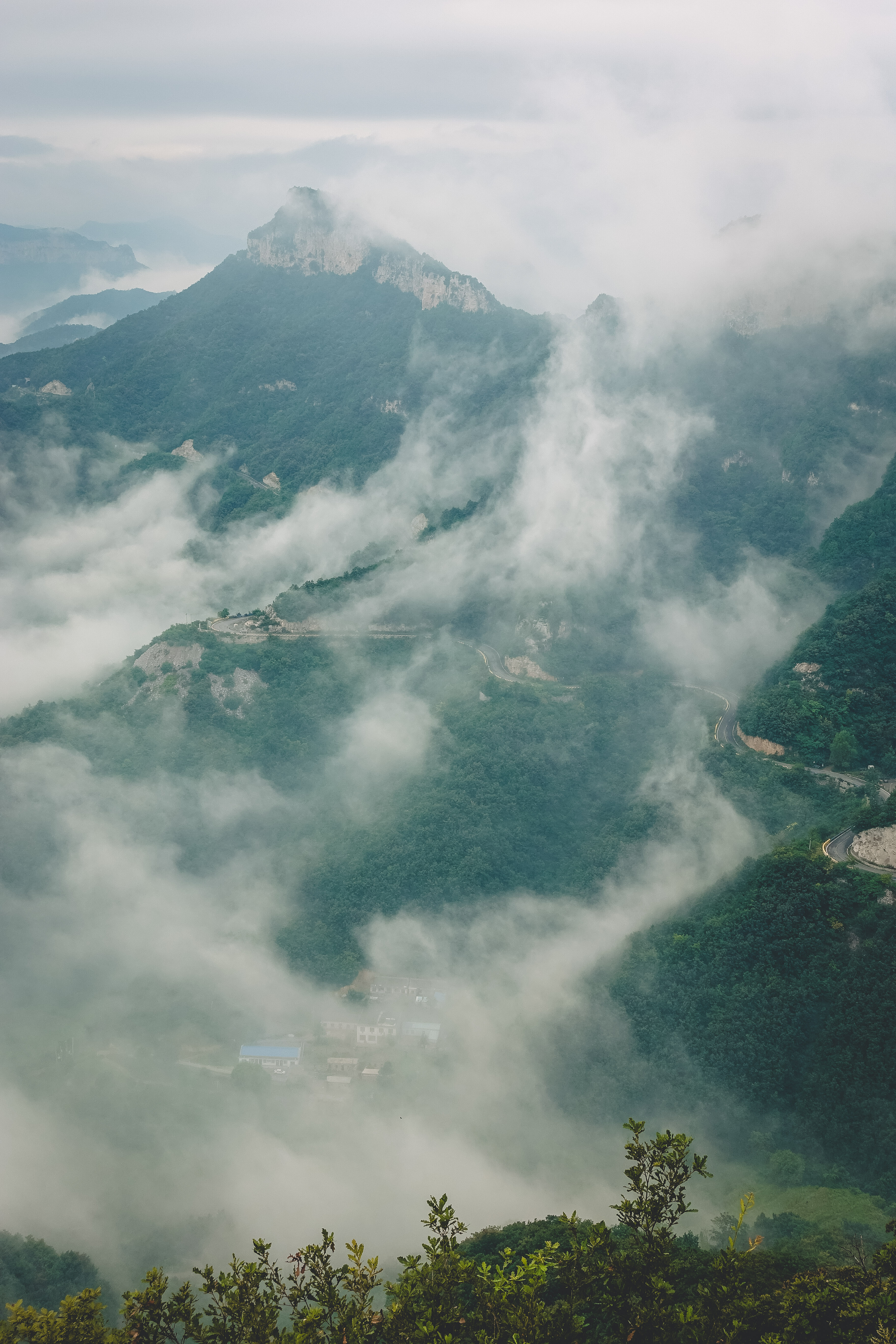 云雾缭绕,秀美云台山,云雾,山峦,豪迈的表象下,是关于苍茫博大和人类