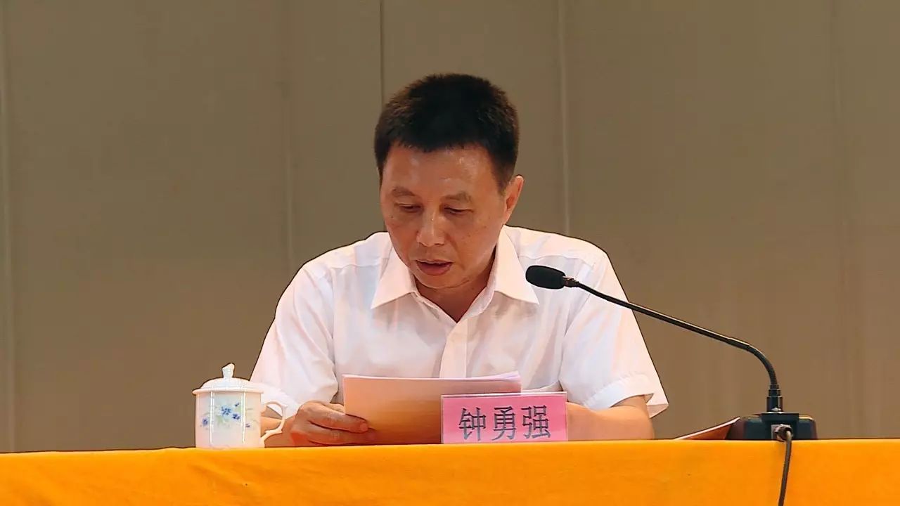 县领导钟勇强,江维民,赖小香,王传龙,邹学伟,邱振生,罗丽琴,赖海英,县