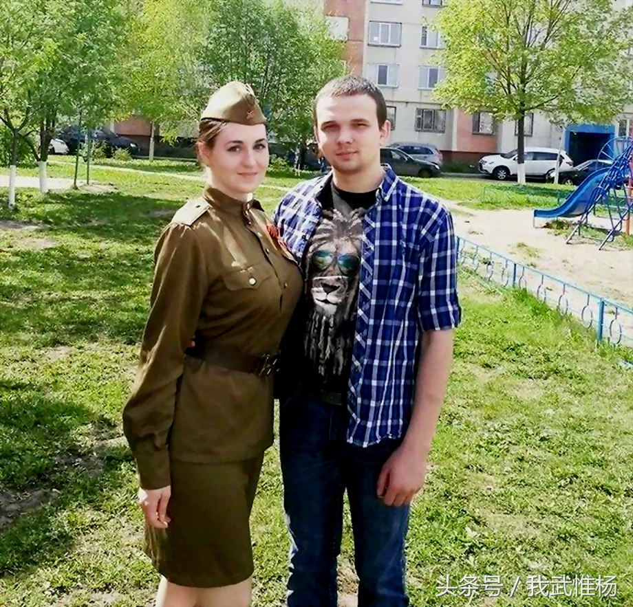 俄罗斯的漂亮女人都去当兵了