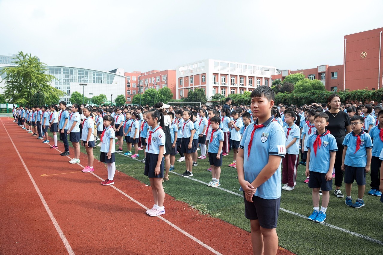 苏民学校举行庆祝第33个教师节主题集会