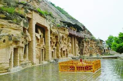 近日,还未开园运营的庆阳镇原北石窟驿文化生态旅游区已经是一片繁华