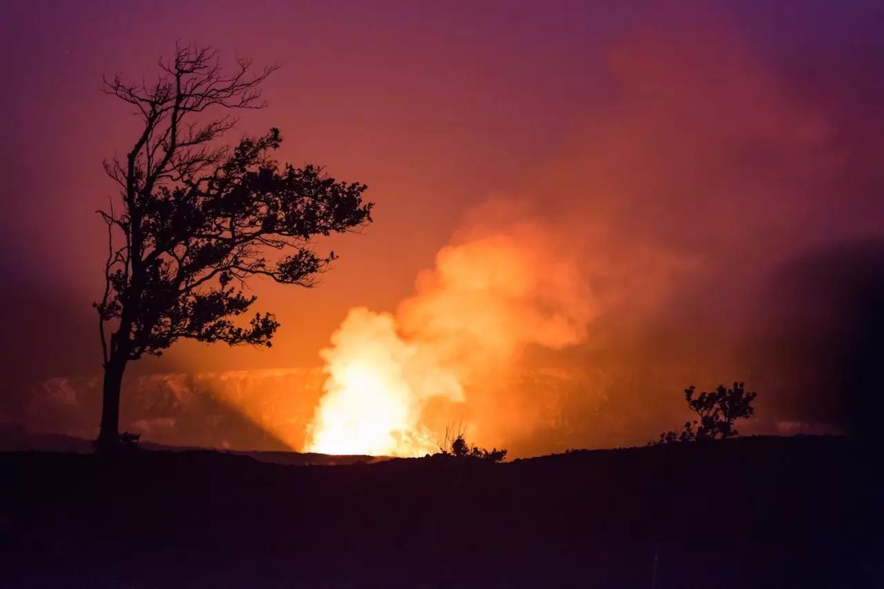 夏威夷的活火山又喷发了！4种方式带你玩转夏威夷火山国家公园