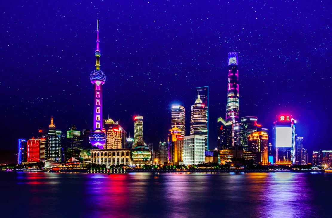 上海东方明珠电视塔 东方明珠塔是上海的地标建筑 来到上海,无论如何