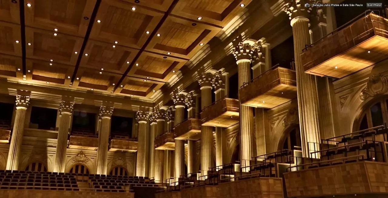 波士顿交响乐大厅建于1900年,但它内部的声学设计仍然让现代所建的