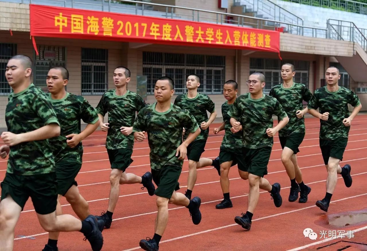 "训练基地李静波政委介绍,整个入警大学生培训实行全程淘汰制,只有