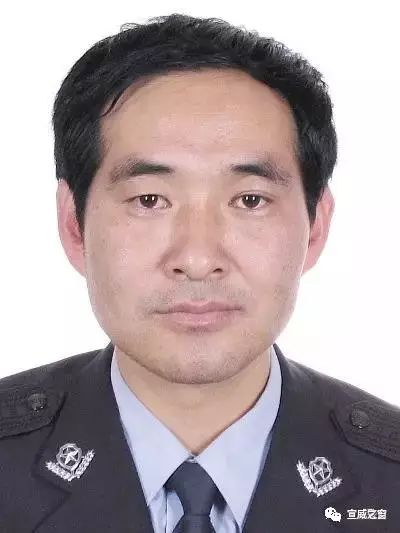 宣威老民警蹲点勇擒偷车贼