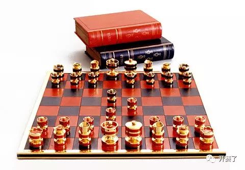 Steve Vigar Designs Chess Set