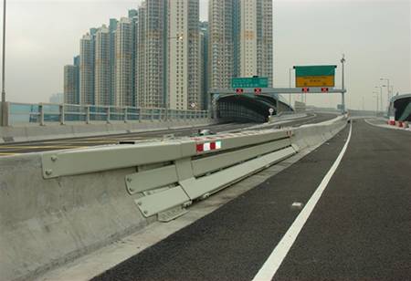 聂志光：香港如何让快速公路路面和护栏更安全？(图10)