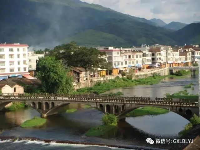 大樟民俗旅游节地点:金秀瑶族自治县大樟乡 大瑶山中原生态的茶山