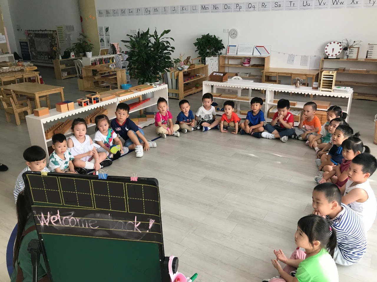 如何布置适宜的家庭蒙台梭利环境 how to set a montessori