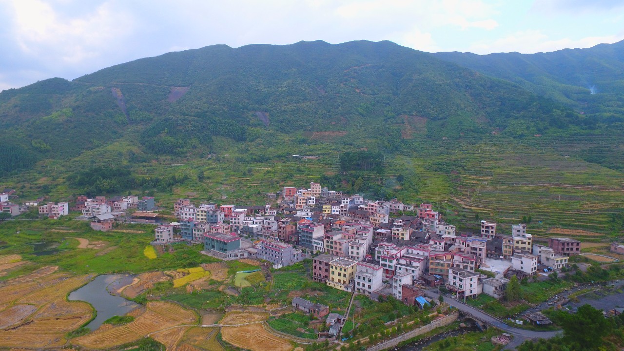 临武温泉藏在美丽的梯田里故乡原风景