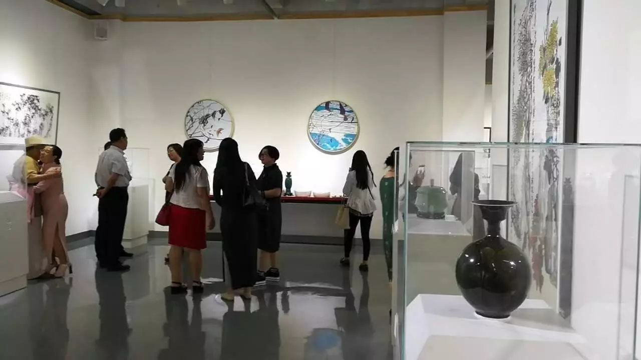 艺动态华北理工大学陶瓷艺术邀请展在李明久艺术馆举行