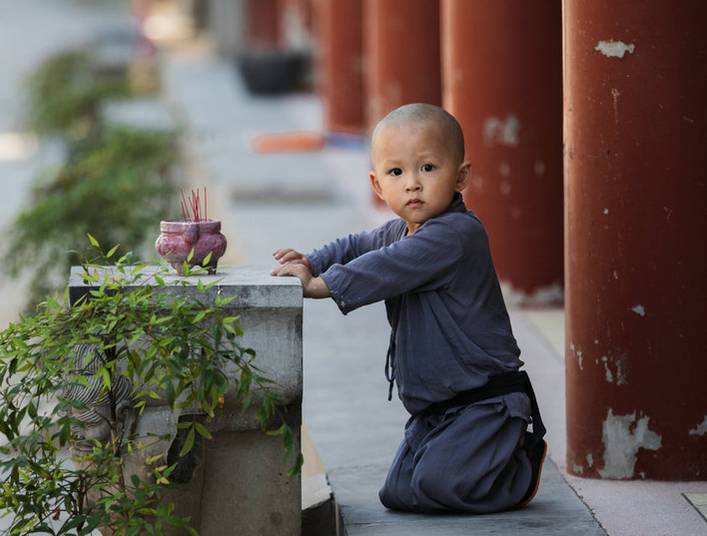 坏人口腹蜜剑_坏人卡通图片(3)