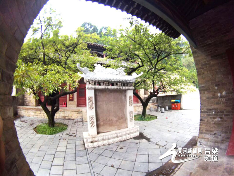 清雅安国寺廉吏于成龙