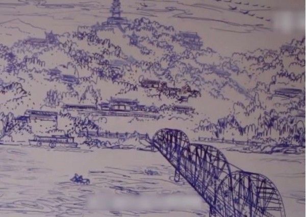 甘肃老师44分钟画完白板风景画 希望学生热爱家乡