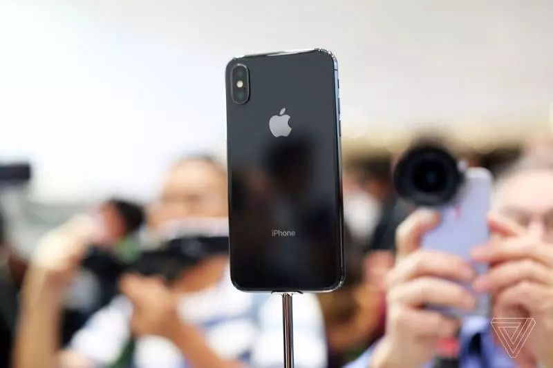 iphone x/8首发摄像头解析:哪款安卓敢说随便秒?