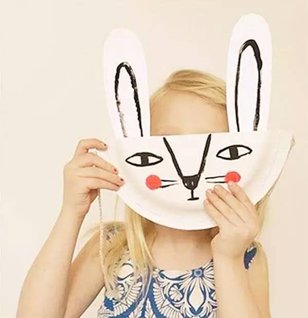 如果觉得难,试试简单好玩的兔子面具?