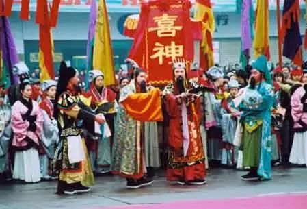 描写中国传统风俗节日