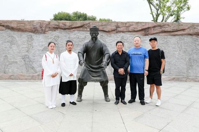 罗汉山莲花书院院长,同安区武术协会会长林志良先生,帅领武术协会