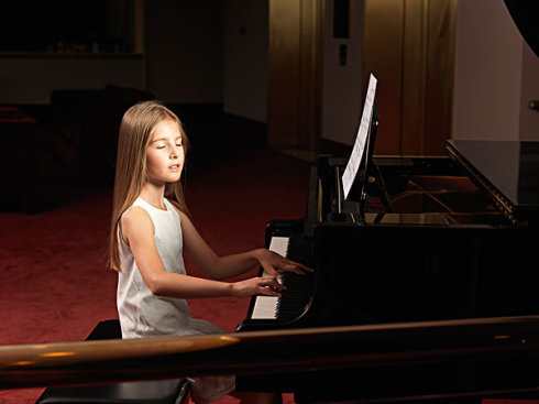 让孩子保持学钢琴的热情
