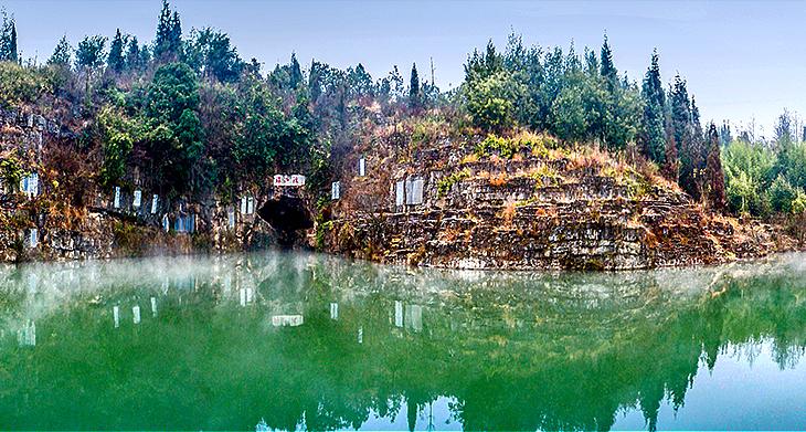 珠江源,位于沾益县城北50公里的马雄山东麓,从马雄山顶下至半山腰