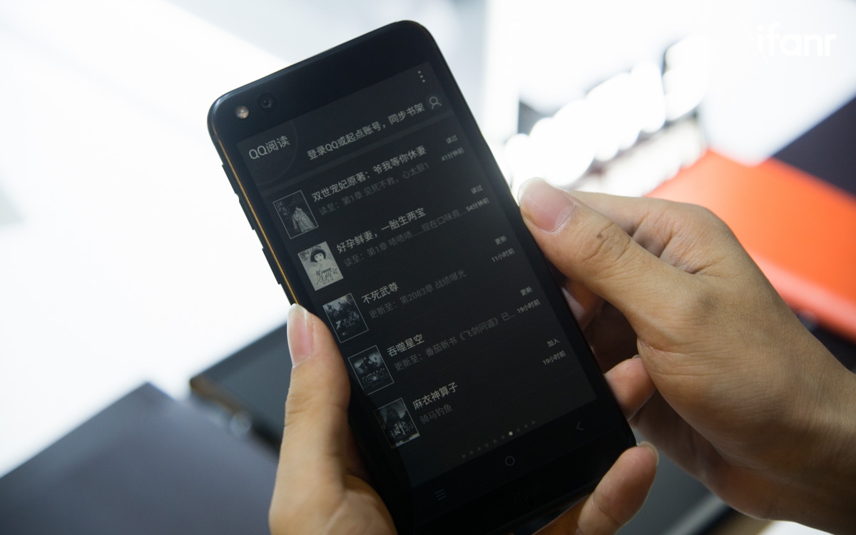 YotaPhone 3 ֣Ż Kindleѡ˺