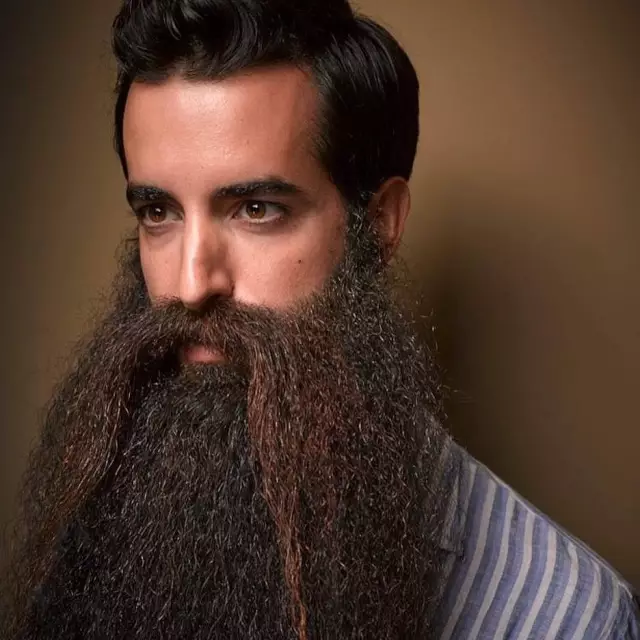 ohmore北美  胡子比赛评委  你有想过把胡子扎成一条长长的辫子,用
