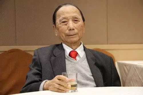 鸿祥集团董事长_鸿锐集团董事长照片(3)