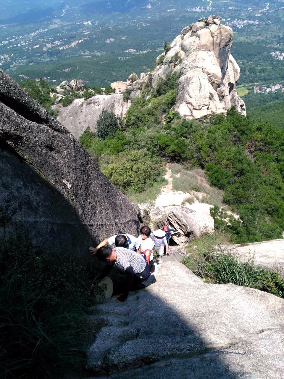 朱兴安登凌大顶山