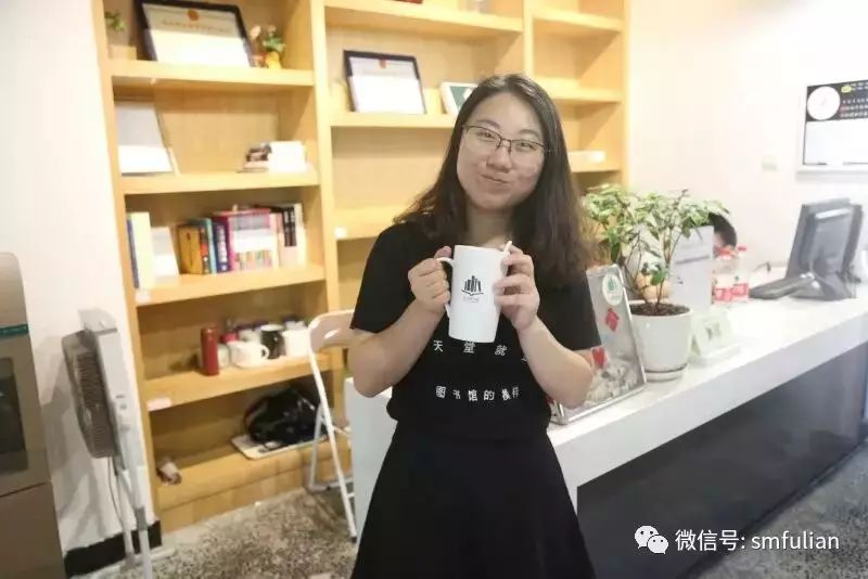 【美丽绽放的五年·女性成长故事汇】何雪娇:一座图书