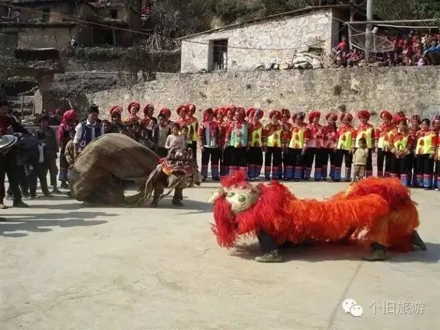 个旧市贾沙乡陡岩村委会也是个旧市的民族歌舞之乡.