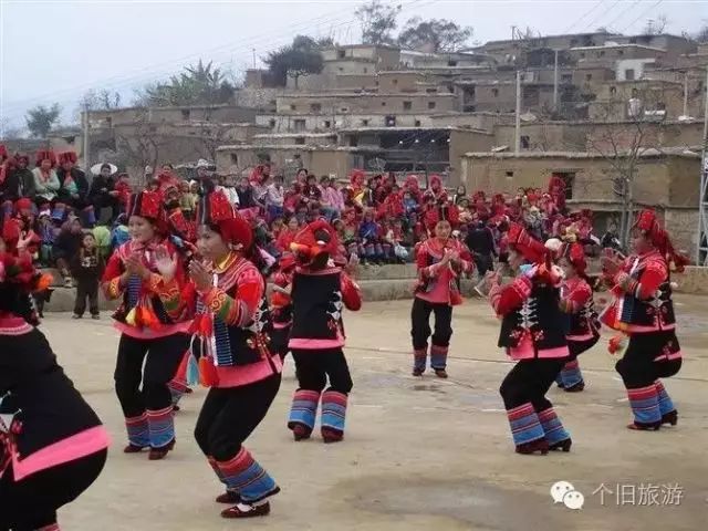 个旧市贾沙乡陡岩村委会也是个旧市的民族歌舞之乡.