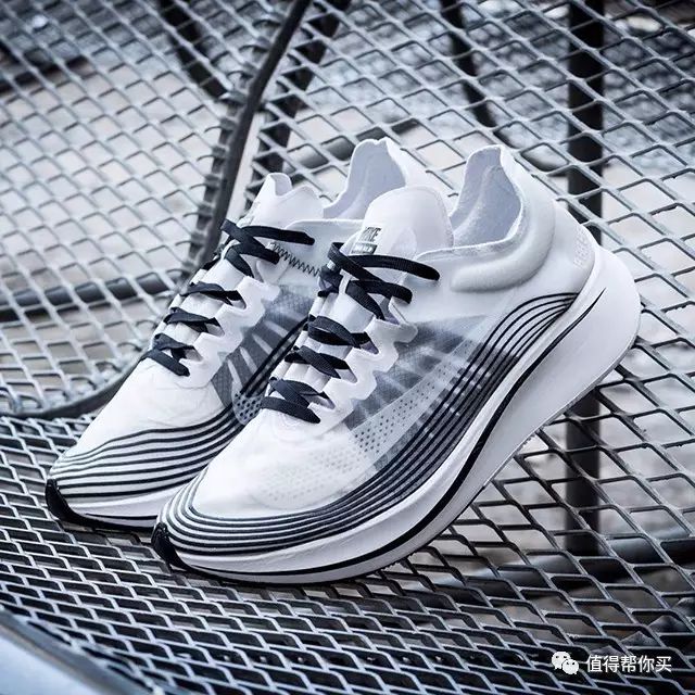 【超轻便舒适】nikelab zoom fly sp 男士黑白经典跑步鞋