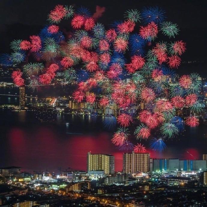 他镜头下的夏日祭烟花,美得令人窒息