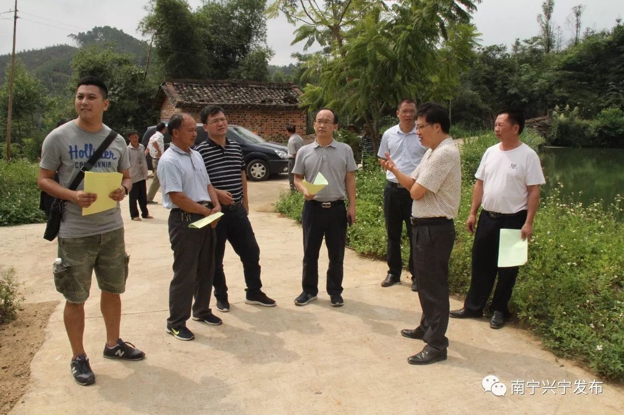 兴宁区委书记舒善隆到昆仑镇富兴村,黄宣村开展基层调研工作