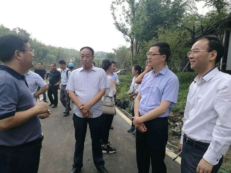 区委书记杨晓东带队在无锡宜兴市西渚镇白塔村学习考察田园综合体建设