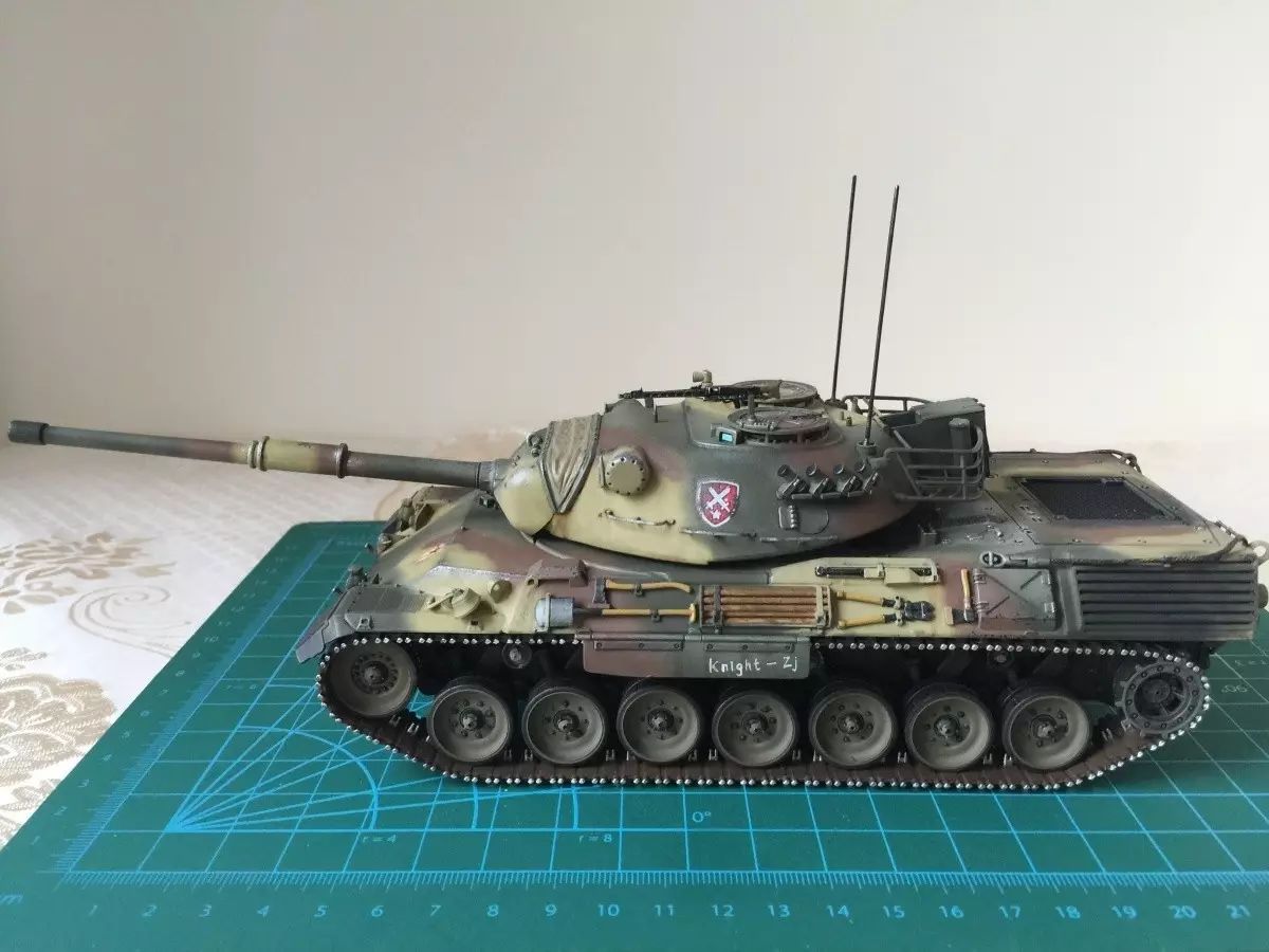 把坦克世界里的十级车豹1做成模型吧